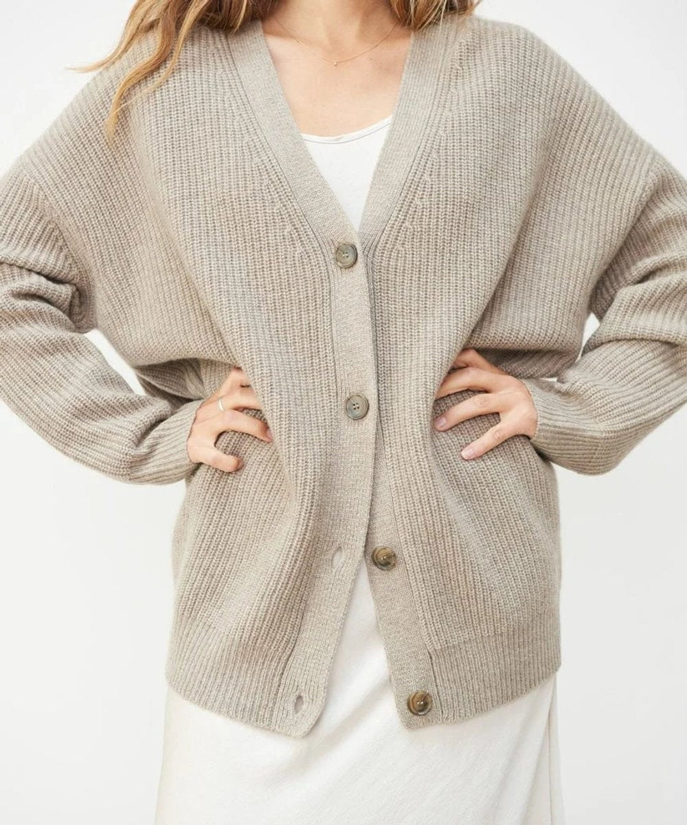 Alexandr | Casaco de Malha Oversized Mulher Decote V Botões