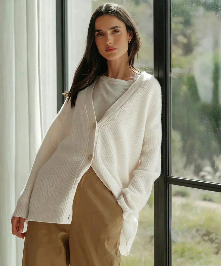 Alexandr | Casaco de Malha Oversized Mulher Decote V Botões