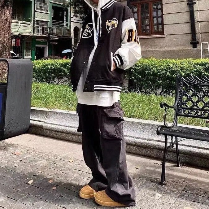 André | Varsity Jacket Homem com Patches Estilo Universitário