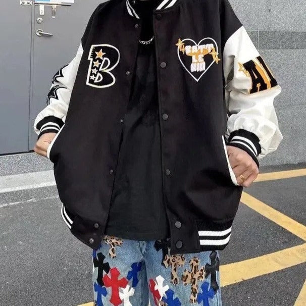 André | Varsity Jacket Homem com Patches Estilo Universitário