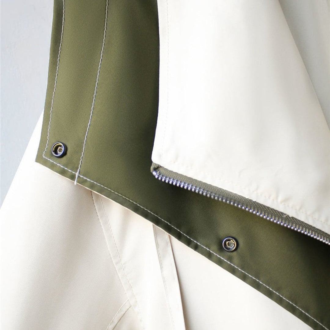 Beatriz | Gabardina Curta Impermeável Mulher Gola Dupla Oversize