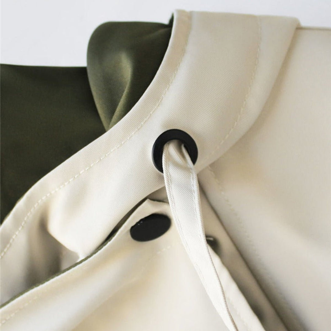 Beatriz | Gabardina Curta Impermeável Mulher Gola Dupla Oversize