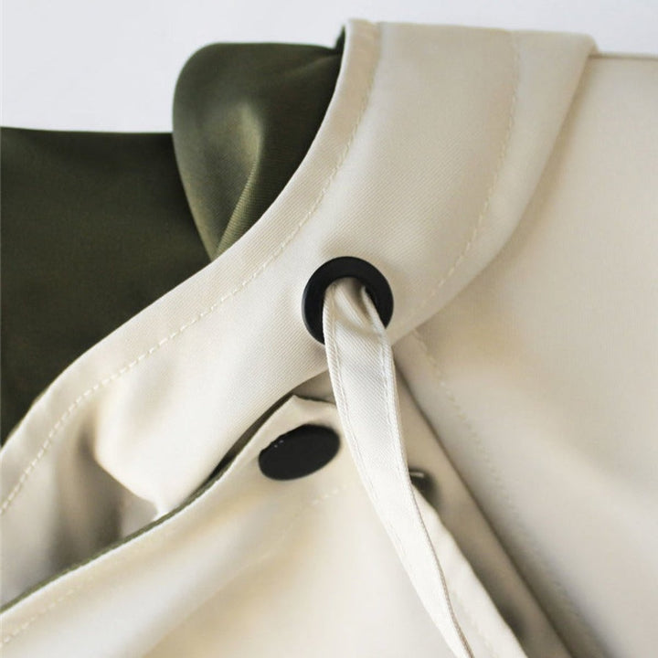 Beatriz | Gabardina Curta Impermeável Mulher Gola Dupla Oversize