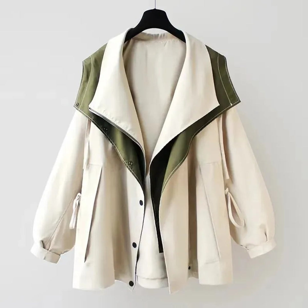 Beatriz | Gabardina Curta Impermeável Mulher Gola Dupla Oversize