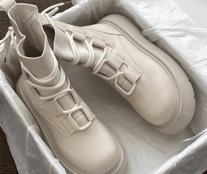 Botas Militares Mulher Plataforma com Atacadores e Fivelas
