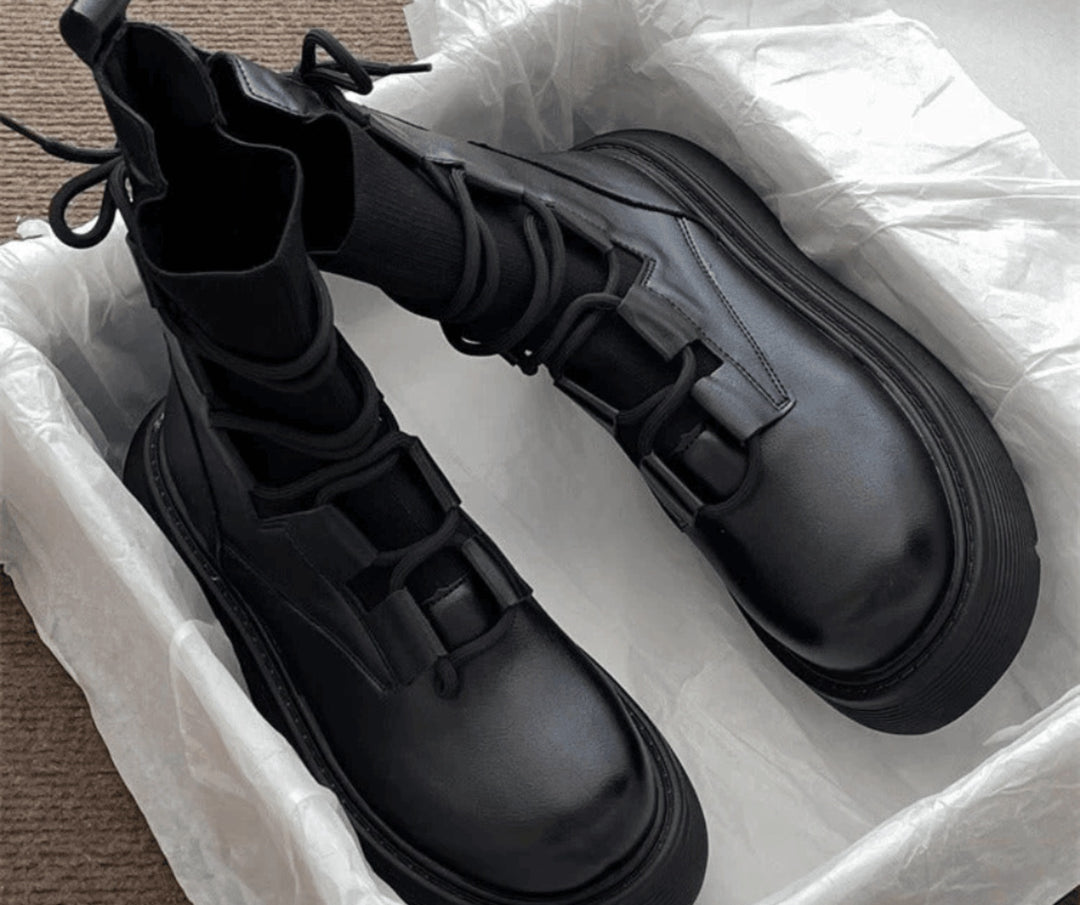 Botas Militares Mulher Plataforma com Atacadores e Fivelas