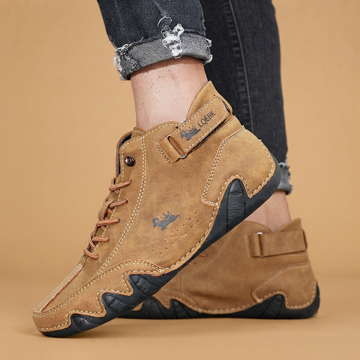 Botins de Couro Homem Atacadores Cano Baixo