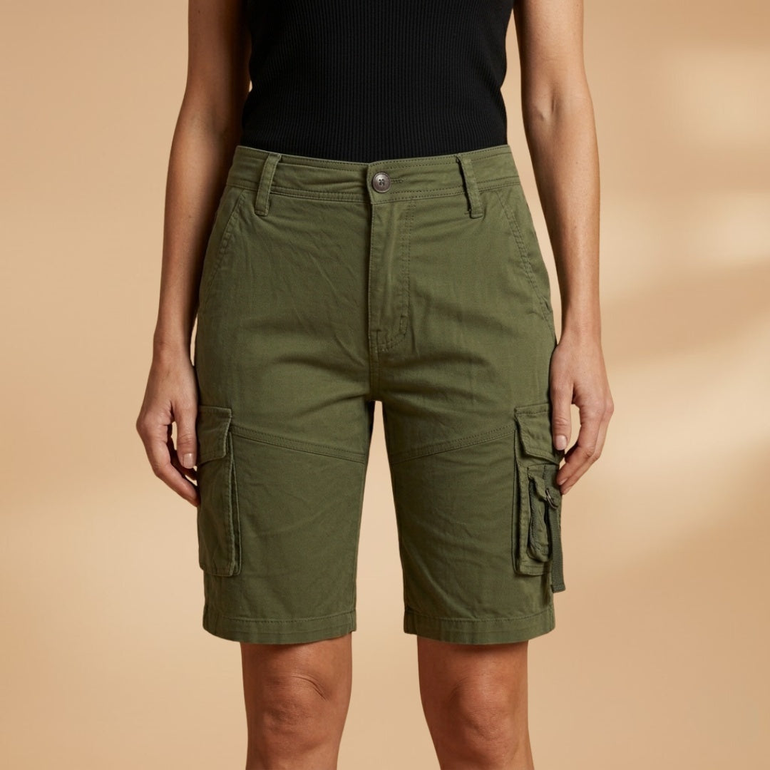 Lara | Calções Cargo Mulher Bolsos Laterais