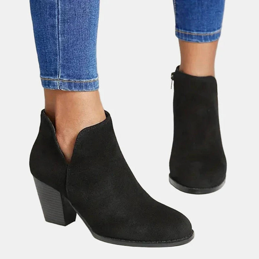 Carla | Botins de Camurça Mulher Salto Bloco com Fecho Lateral