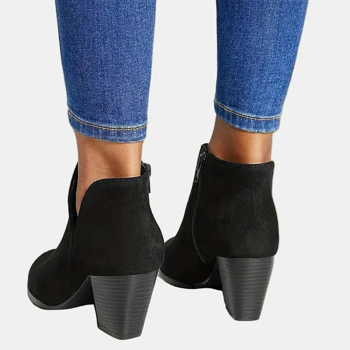 Carla | Botins de Camurça Mulher Salto Bloco com Fecho Lateral