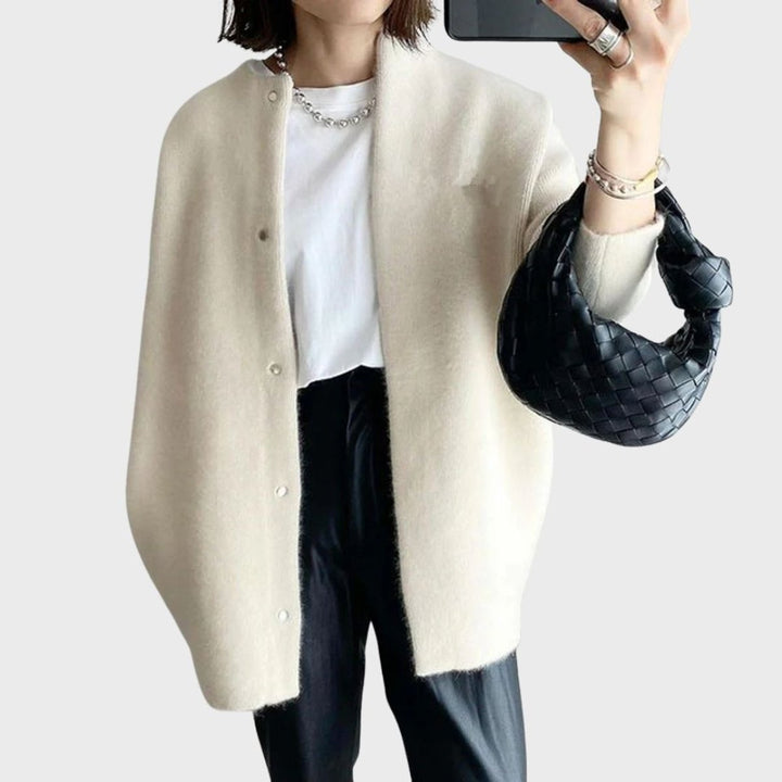Carla | Casaco de Malha Oversized Mulher Botões de Pressão