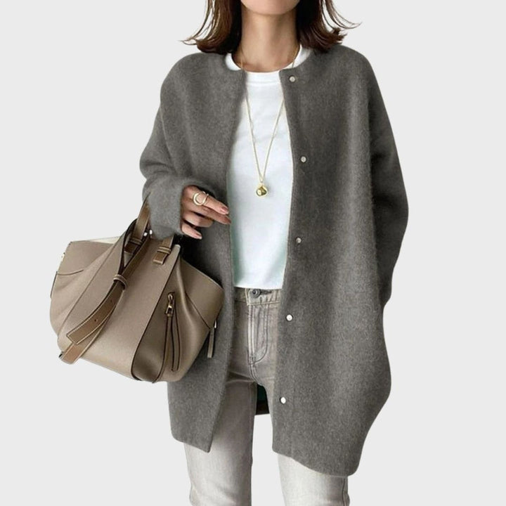 Carla | Casaco de Malha Oversized Mulher Botões de Pressão