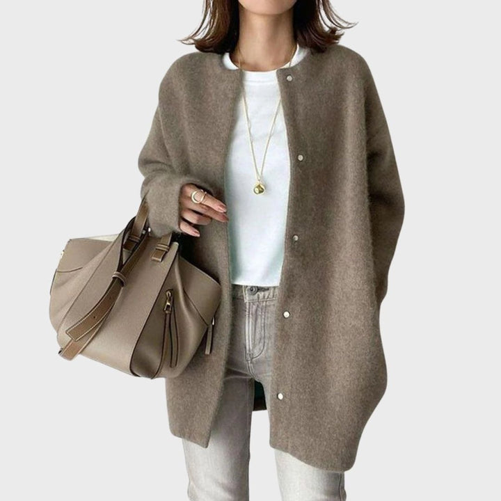 Carla | Casaco de Malha Oversized Mulher Botões de Pressão