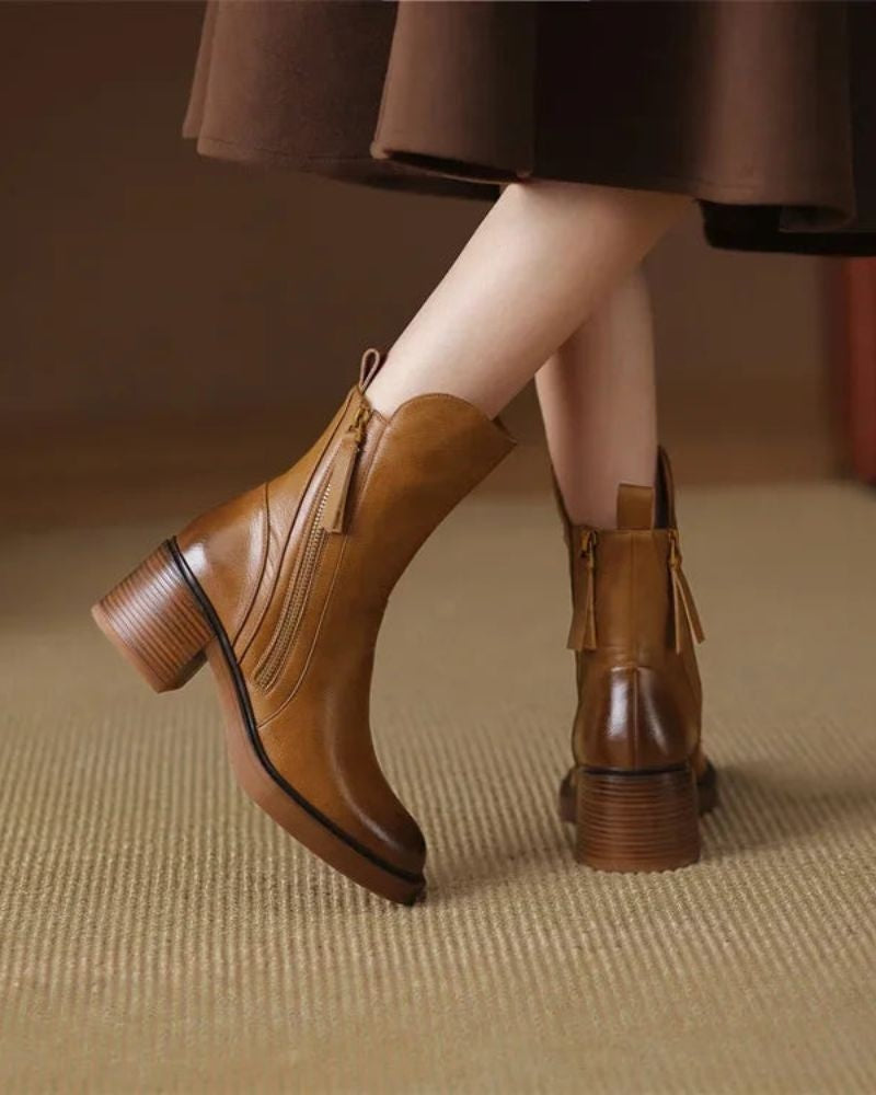 Carla | Chelsea Boots Mulher de Couro Salto Bloco