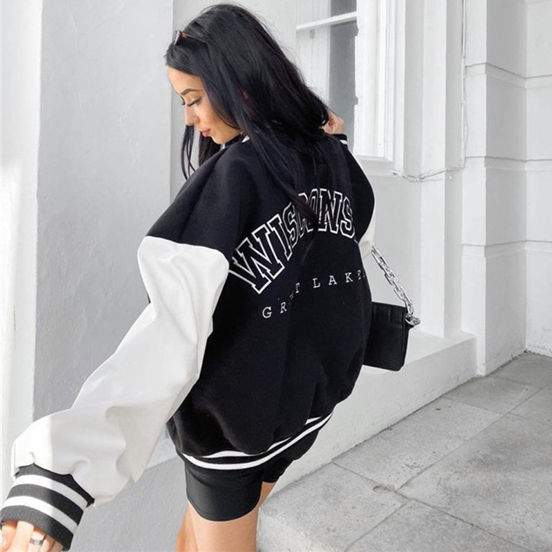 Carolina | Varsity Jacket Mulher Bomber Oversize com Bordado