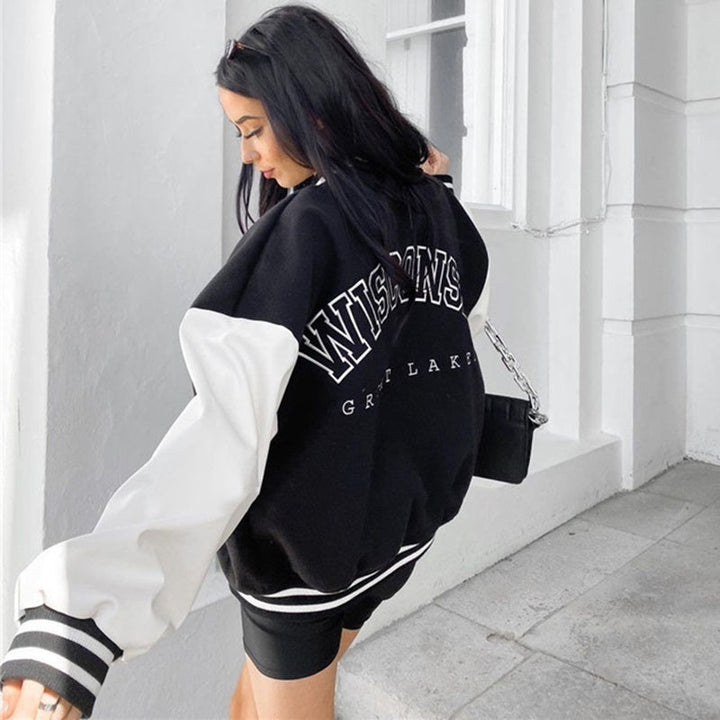 Carolina | Varsity Jacket Mulher Bomber Oversize com Bordado