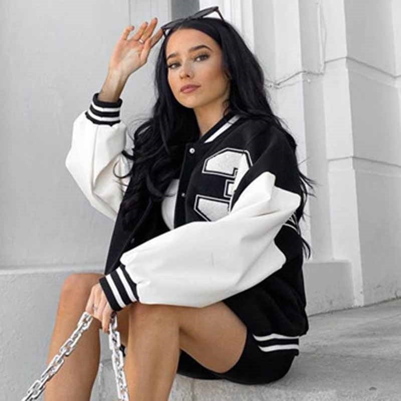 Carolina | Varsity Jacket Mulher Bomber Oversize com Bordado