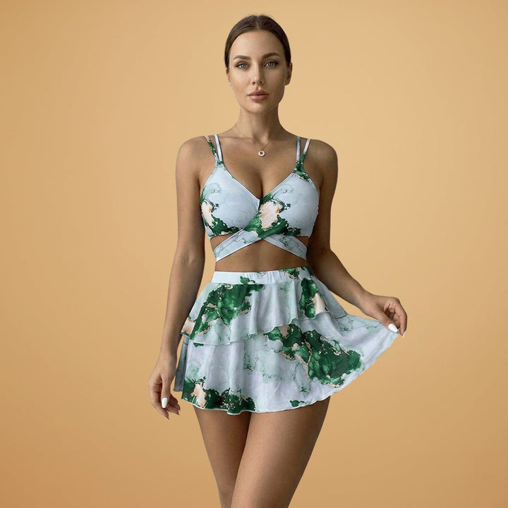 Carolina | Conjunto de Bikini Três Peças Mulher Saia Volante