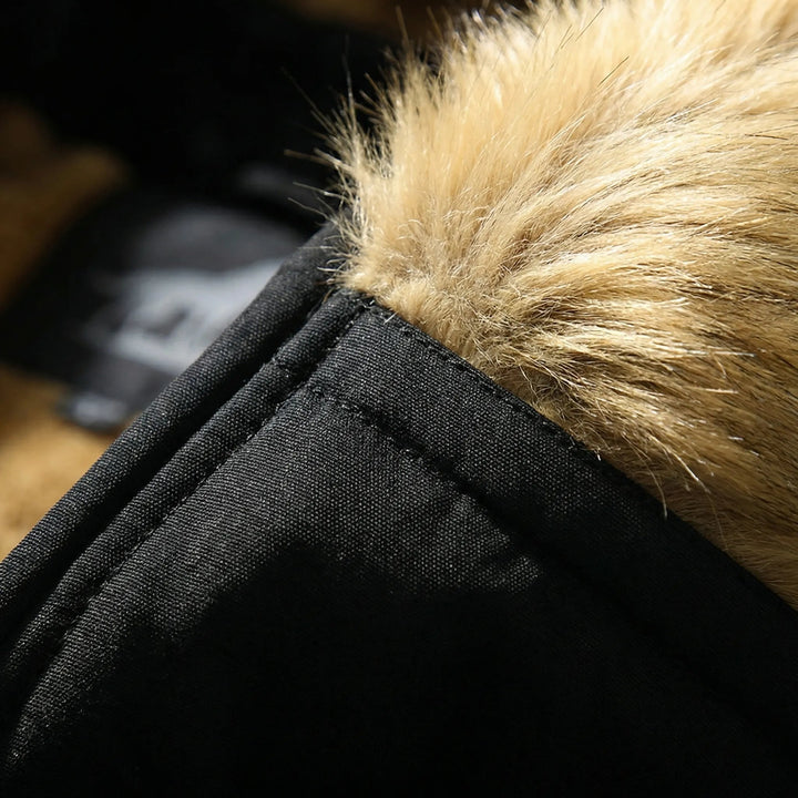 Gonçalo | Parka Acolchoada Homem com Capuz Forrado