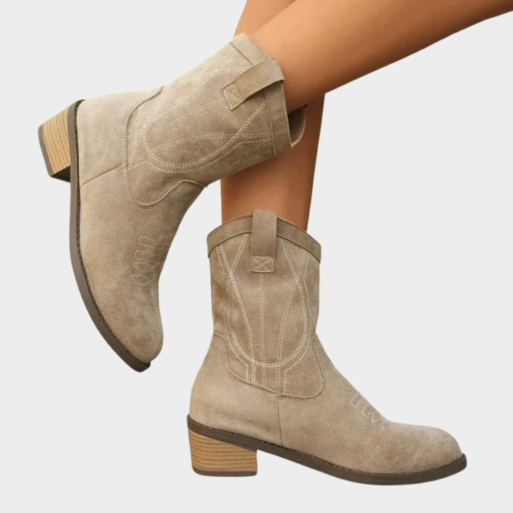 Isabel | Cowboy Boots de Camurça Mulher Cano Médio Bordado