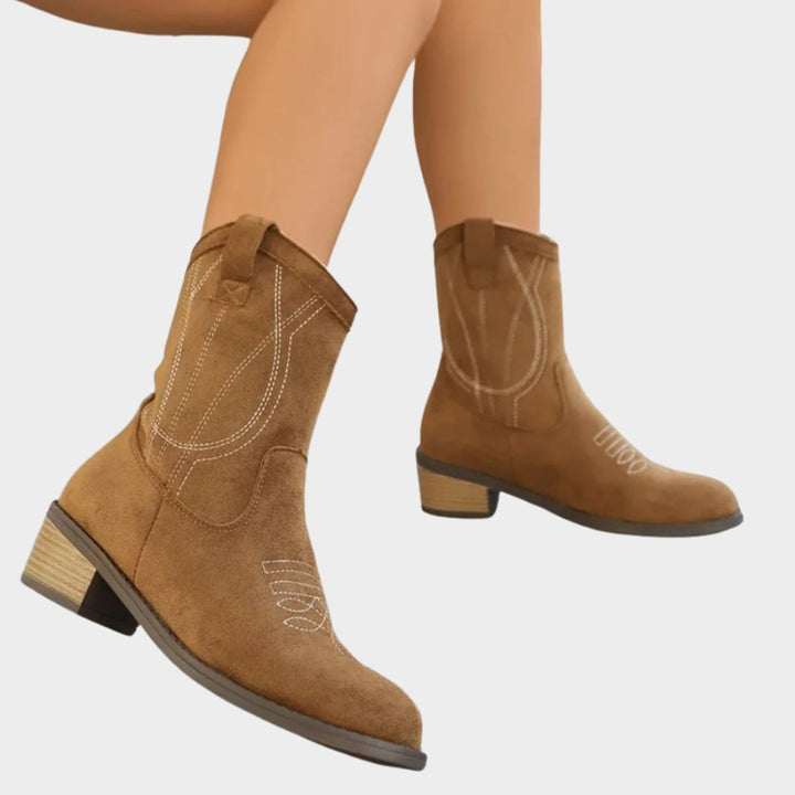 Isabel | Cowboy Boots de Camurça Mulher Cano Médio Bordado