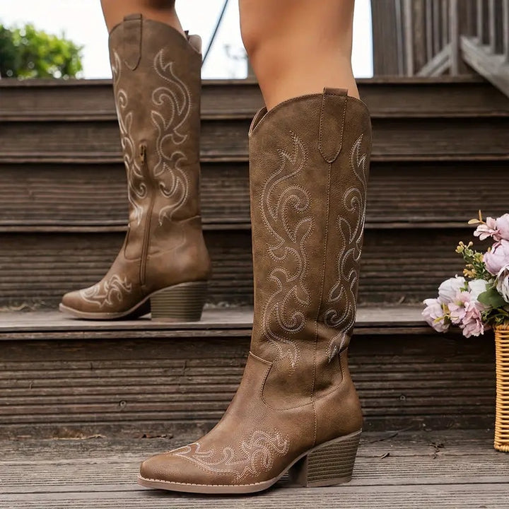 Joana | Cowboy Boots Bordadas Mulher Cano Alto Salto Bloco