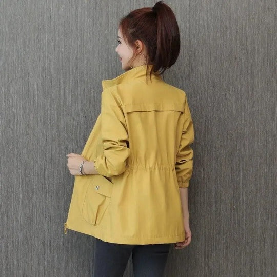 Joana | Trench Coat Impermeável Leve Mulher Cintura Ajustável