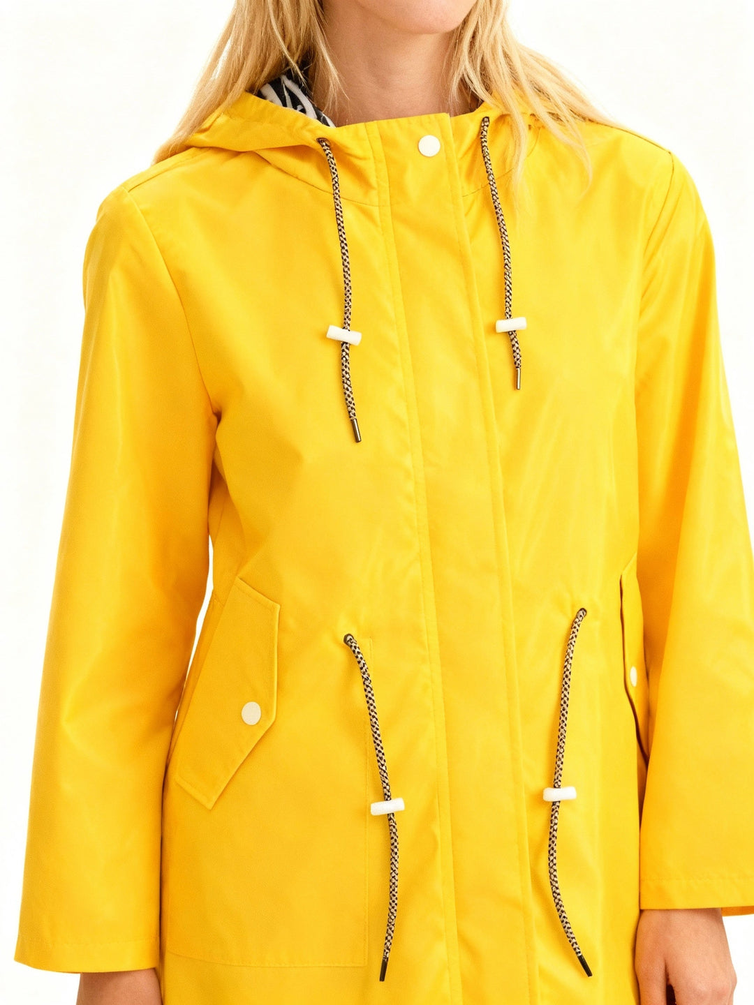 Laura | Capa de Chuva Impermeável Mulher com Capuz Cintura Ajustável