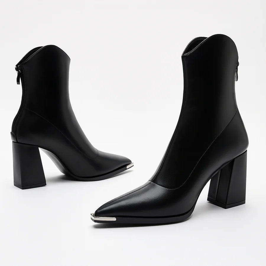 Leonor | Chelsea Boots de Couro Mulher Salto Bloco Bico Metálico