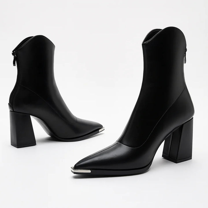 Leonor | Chelsea Boots de Couro Mulher Salto Bloco Bico Metálico