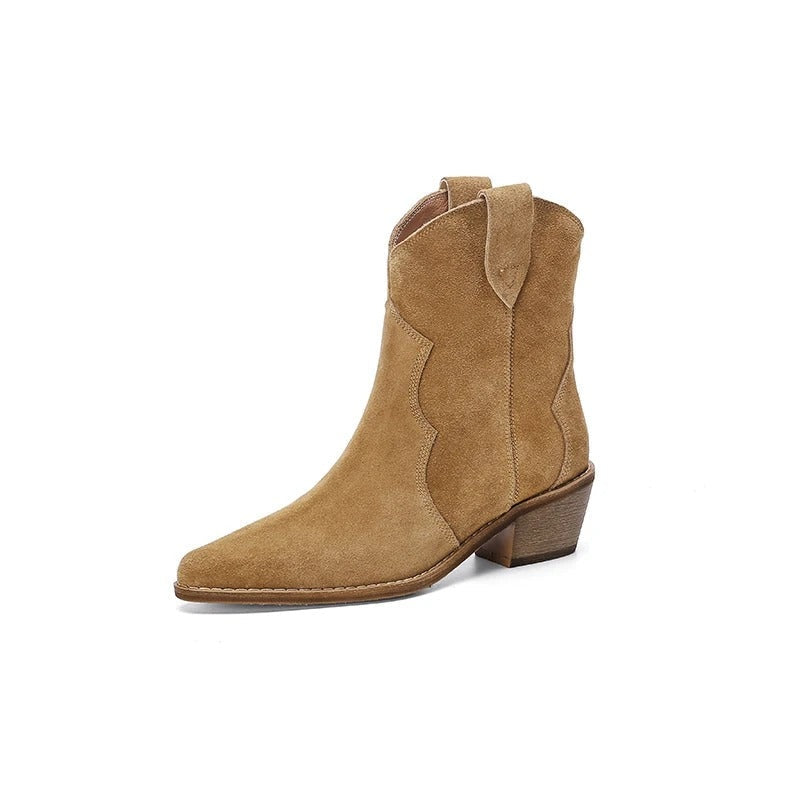 Lúcia | Botins Cowboy de Camurça Mulher Bico Fino Salto Bloco