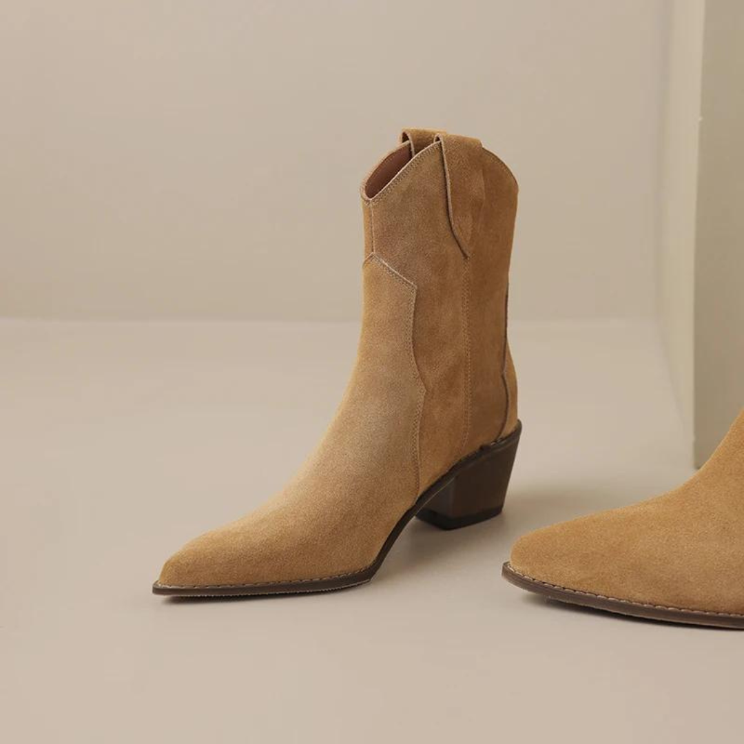 Lúcia | Botins Cowboy de Camurça Mulher Bico Fino Salto Bloco