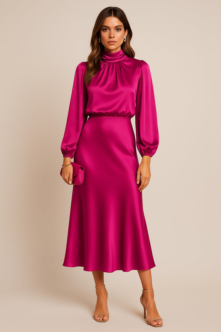 Mariana | Vestido Midi de Cetim Manga Longa Mulher Gola Alta