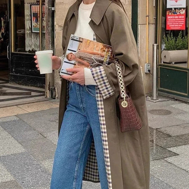 Marta | Gabardina Comprida Mulher Oversize Forro Xadrez