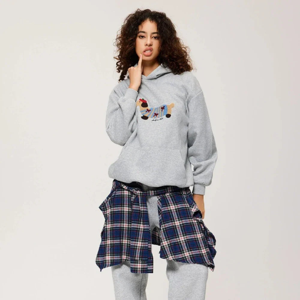 Matilde | Hoodie Oversize com Bordado Mulher Bolso Canguru