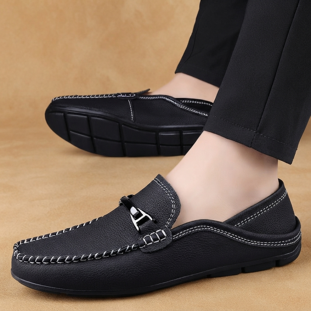 Mocassins de Couro Homem com Detalhe em Metal