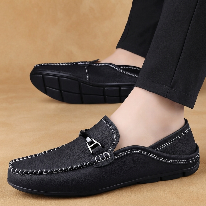 Mocassins de Couro Homem com Detalhe em Metal