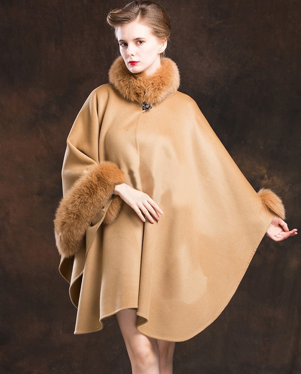 Núria | Poncho Mulher de Cashmere com Pelo