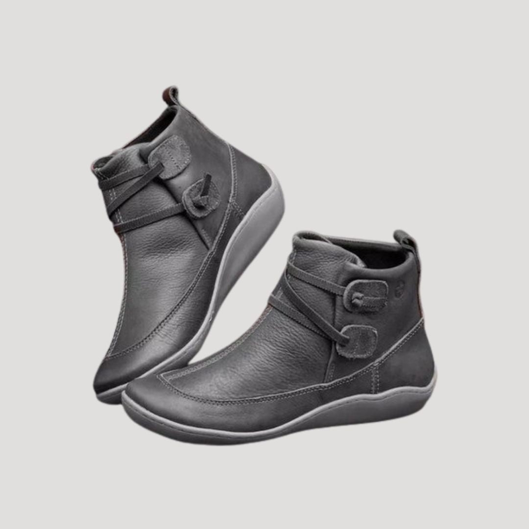 Patrícia | Botas de Pele Rasas Mulher Tornozelo com Tiras