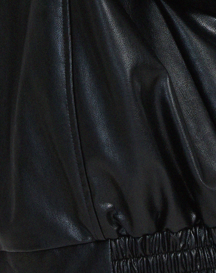 Patrícia | Casaco Couro Mulher Oversize Fecho Zip