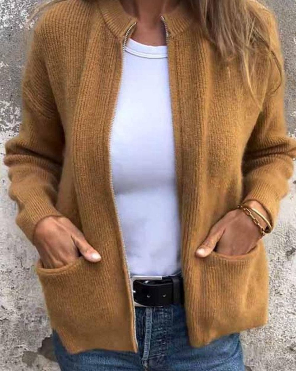 Patrícia | Casaco de Malha Mulher com Fecho e Bolsos Frontais
