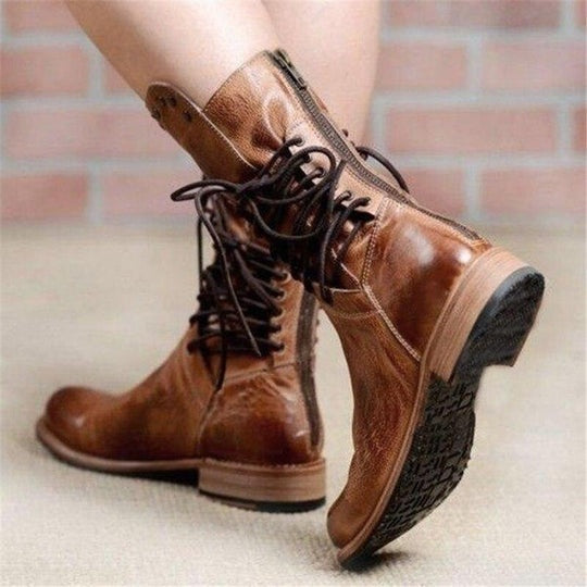 Raquel | Botas de Pele Mulher Rasas com Atacadores Rebites