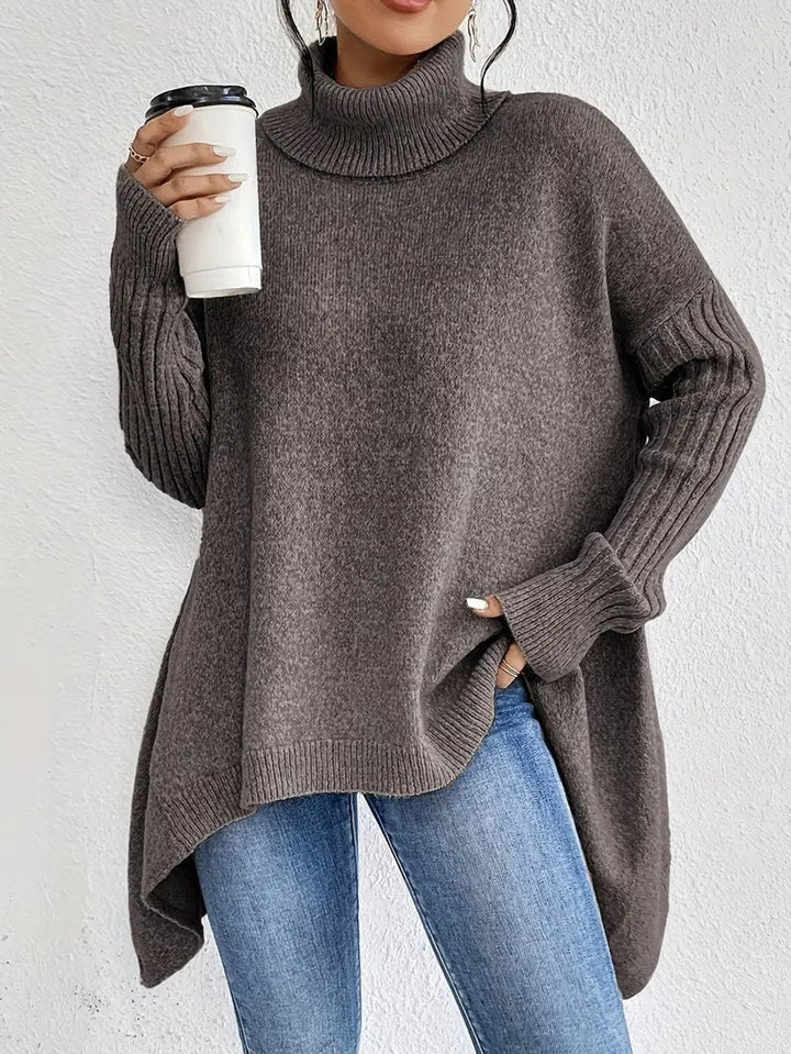 Raquel | Camisola Oversize Mulher Gola Alta Barra Assimétrica