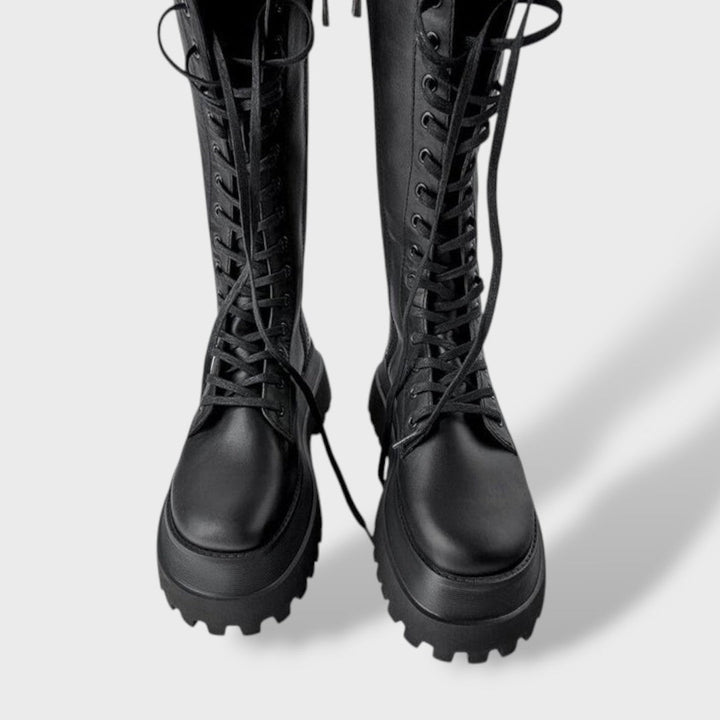 Sandra | Botas Militares Mulher Cano Alto com Atacadores Sola Track