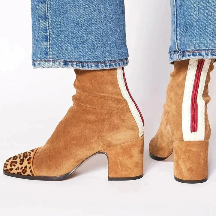 Sílvia | Botins Mulher de Camurça Salto Bloco Biqueira Estampada