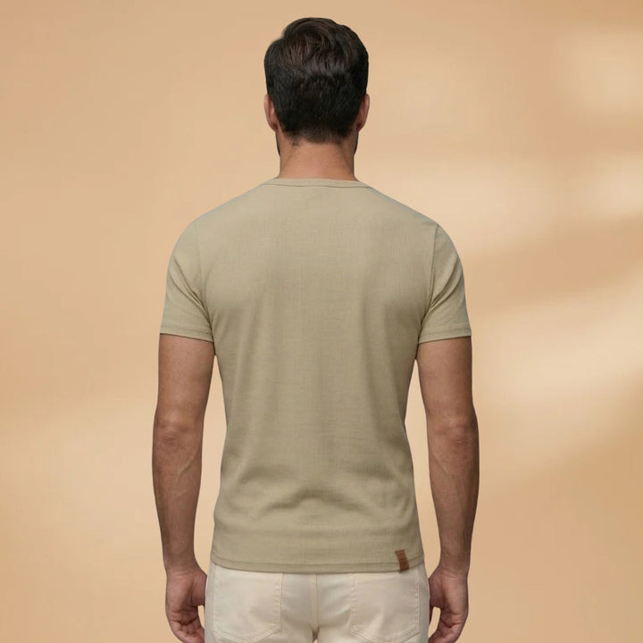 João | T-Shirt Básica Manga Curta Homem Gola Redonda