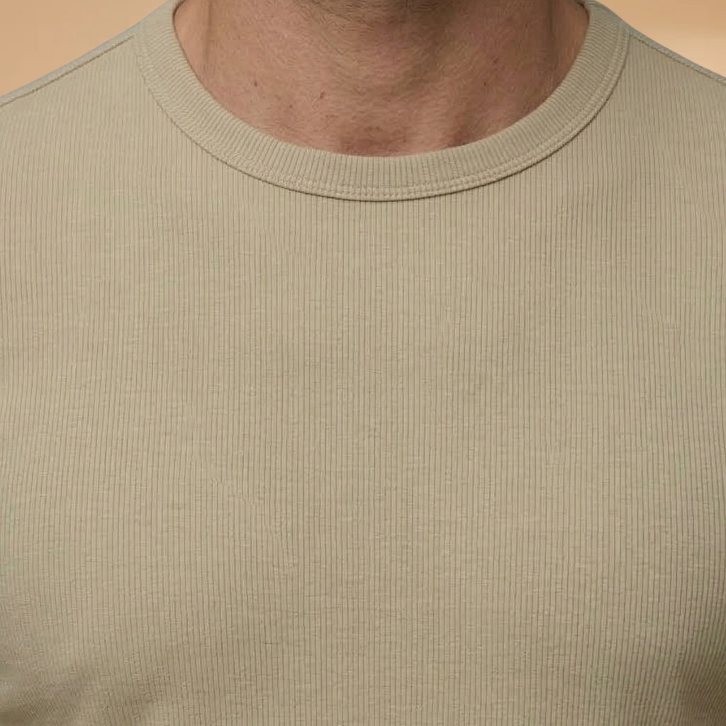 João | T-Shirt Básica Manga Curta Homem Gola Redonda