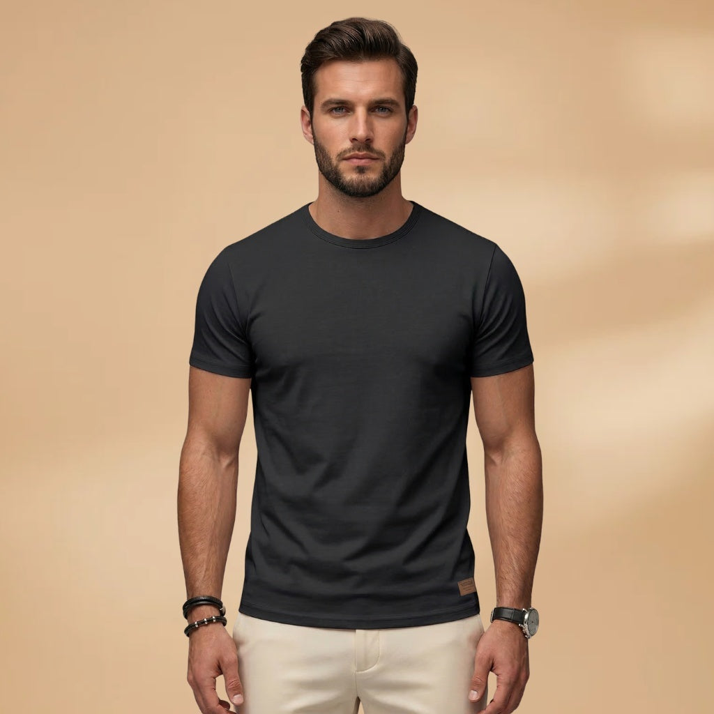 João | T-Shirt Básica Manga Curta Homem Gola Redonda