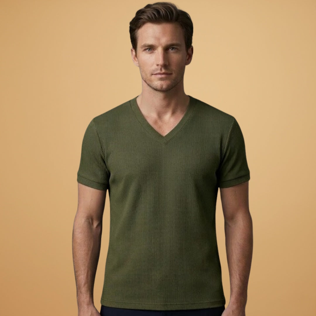 Lourenço | T-Shirt Decote V Texturizada Homem Manga Curta