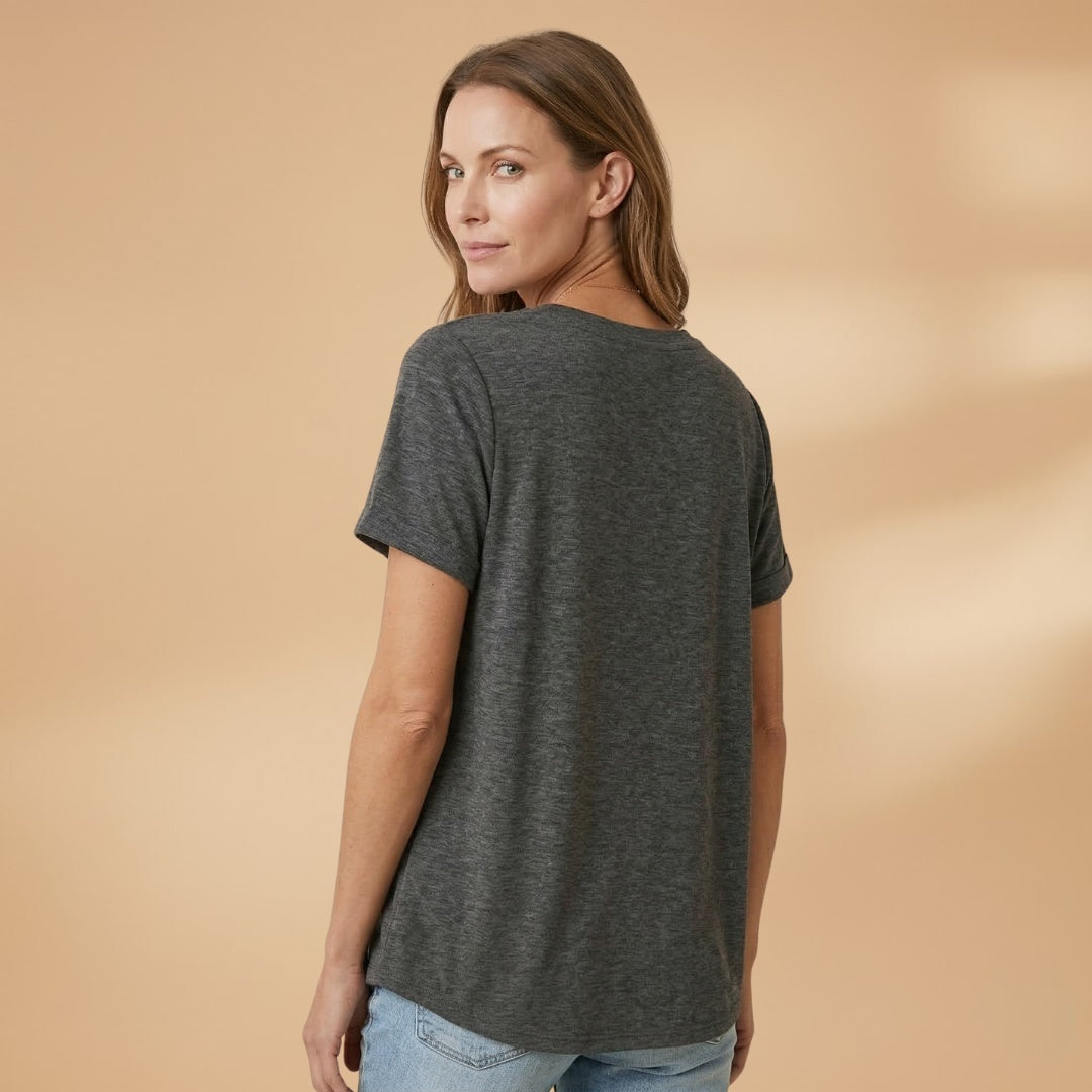 Elisabete | T-Shirt Henley Manga Curta Mulher Corte Relaxado